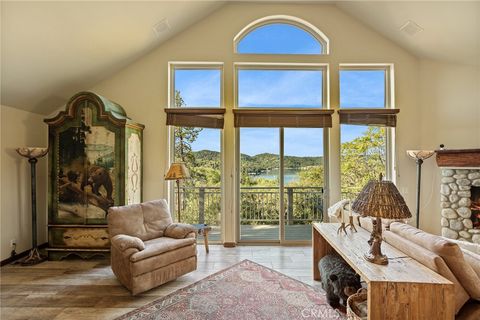 Photo of 1184 Acadia Dr, Lake Arrowhead, CA 92352 (MLS # IG26081115)