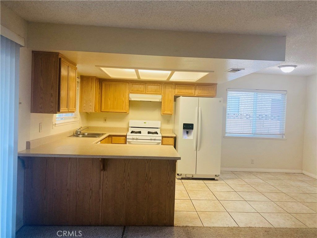 listing image 130725545256891113395
