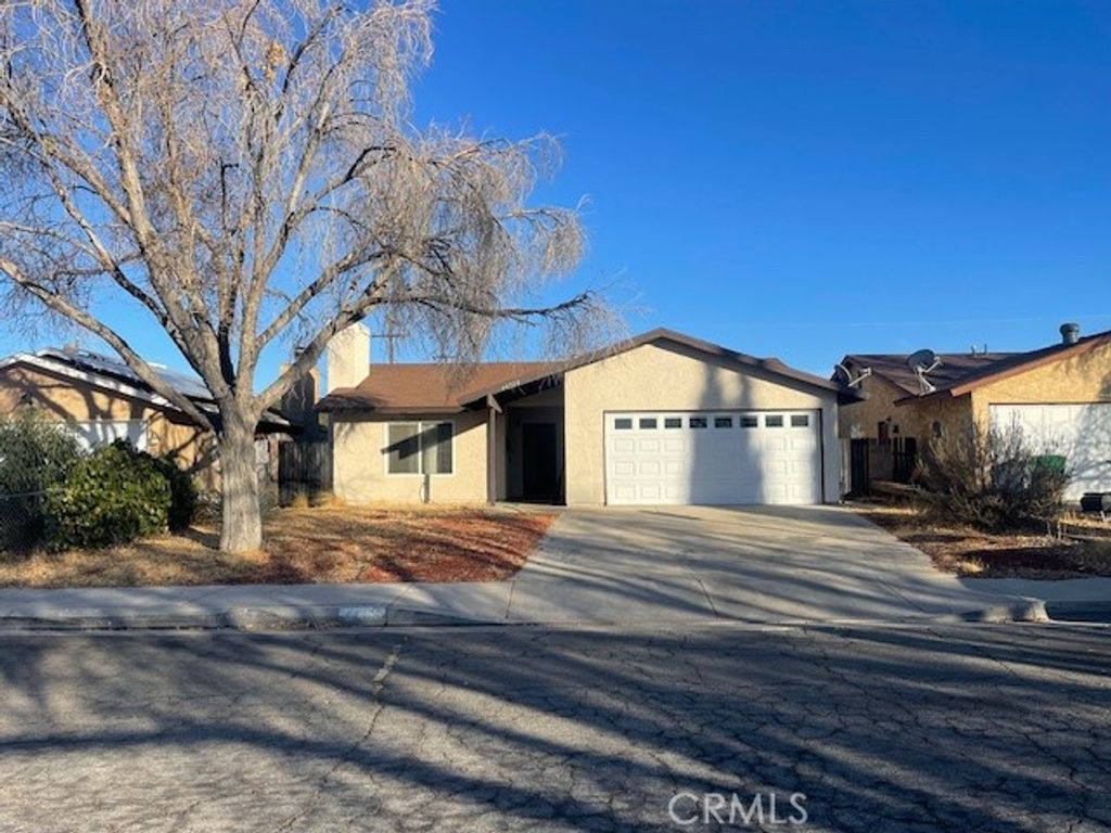 listing image 130725296800331215106