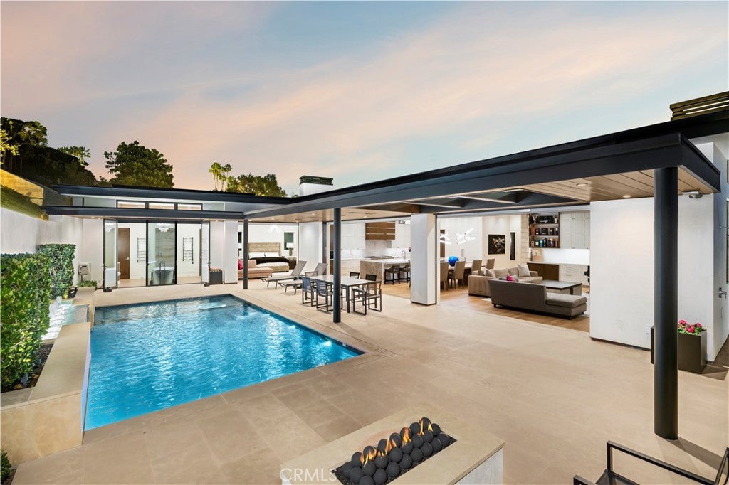 621 Malabar Drive, Corona Del Mar CA 92625