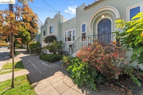 Photo of 2144 Curtis St St, Berkeley, CA 94702 (MLS # 41128005)