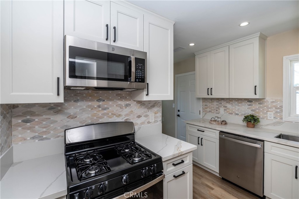Artcraft Manor (AM) - Residential Lease