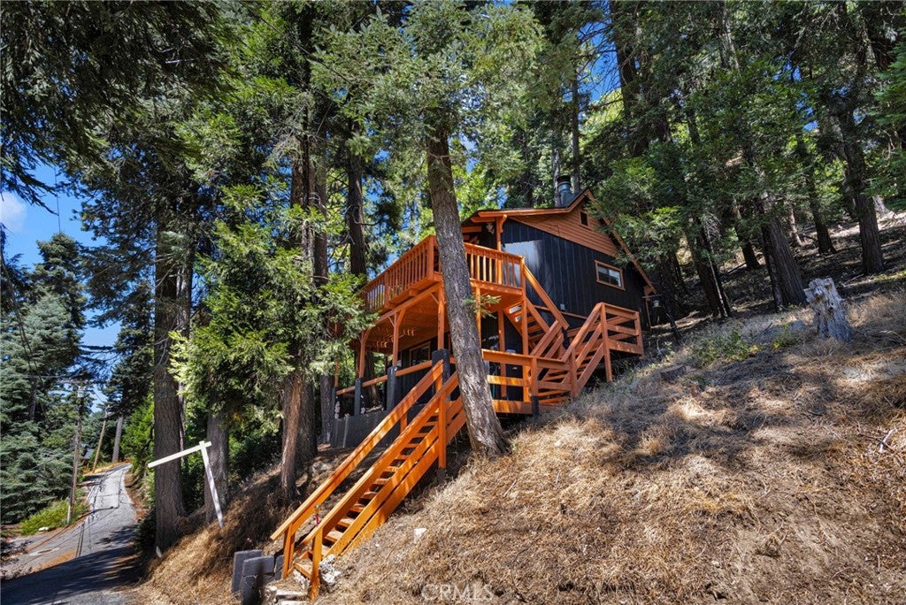 739 Lake Drive