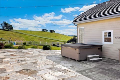 Tiny photo for 172 Falcon Crest Dr, Arroyo Grande, CA 93420 (MLS # SC26048469)