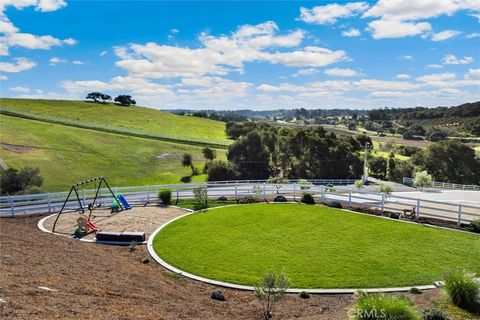 Tiny photo for 172 Falcon Crest Dr, Arroyo Grande, CA 93420 (MLS # SC26048469)