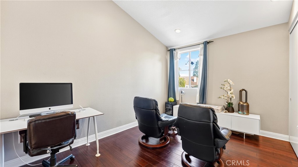 Applause (APP) - Residential