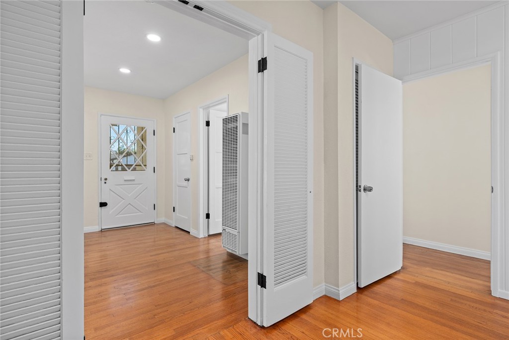 11437 Norlain Avenue