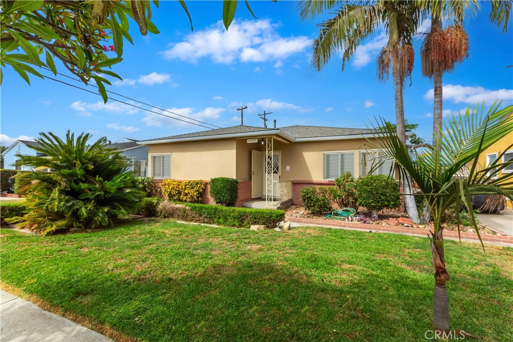 11437 Norlain Avenue