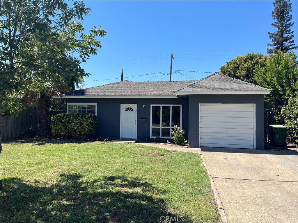 Three bedroom Home near Bidwell Park, schools and shopping. New flooring, fresh paint, dishwasher, Washer/Dryer hook-ups, Garage, fenced yard, new roof.