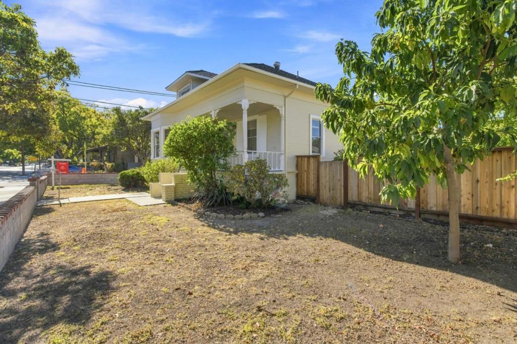 1289 Fremont Street