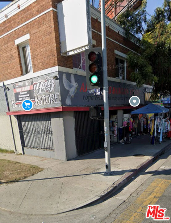 Prime Retail/Commercial Corner Units Strategically positioned at the signalized intersection of S Vermont Avenue and W 46th Street, this property offers two versatile ground-floor commercial units ideal for retail, office, or service-based businessesLocated in one of South Los Angeles's busiest corridors, this property presents a rare opportunity for businesses seeking exposure, convenience, and accessibility in a growing market. Property Highlights: High-visibility corner location. Two retail storefronts with flexible floor plans
