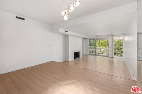 Photo of 4342 Redwood Avenue #C205, Marina Del Rey, CA 90292 (MLS # 26991933)