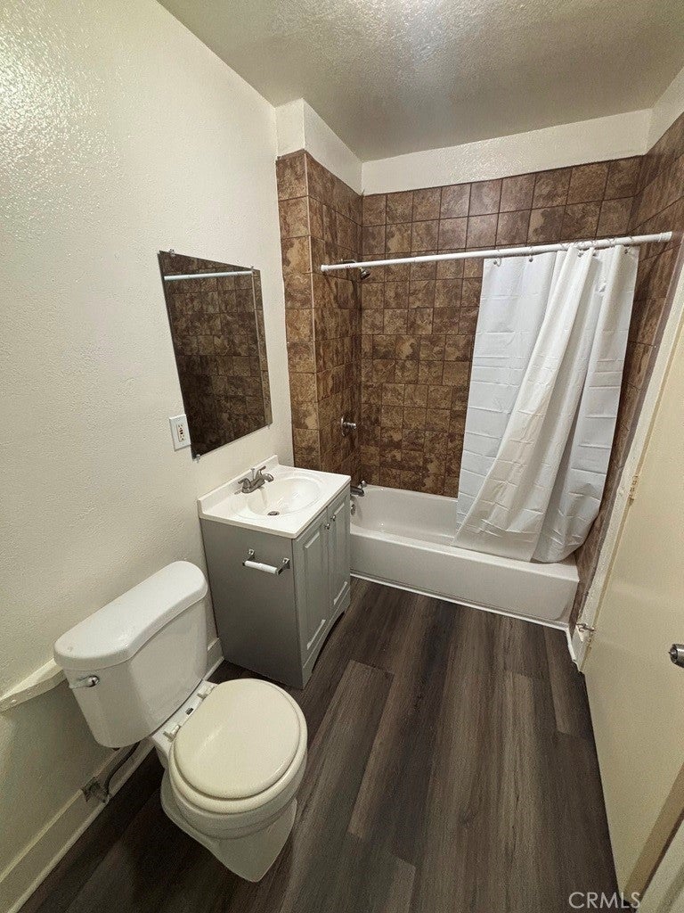 811 W 40th