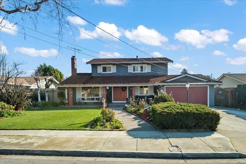 Photo of 35415 Blackburn Dr Dr, Newark, CA 94560 (MLS # 41122524)