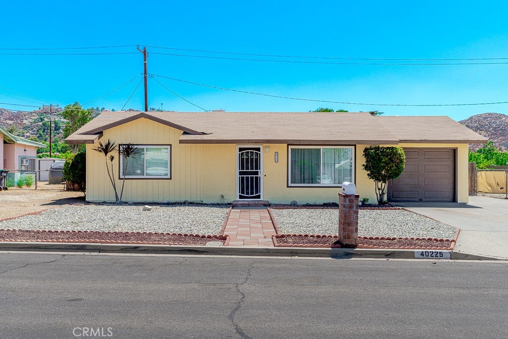 40225 Frances Lane