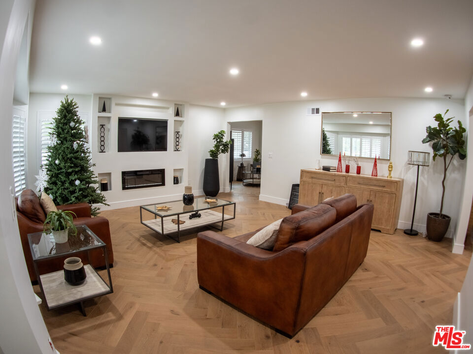 317 Clarkview Drive