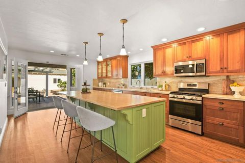 4386 Niagara Ave San Diego CA 92107