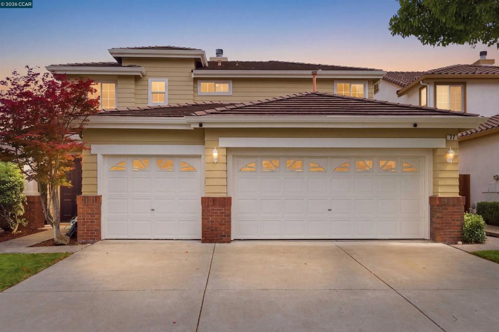 77 Casablanca Ct