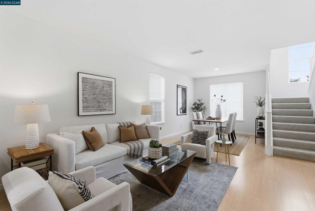 77 Casablanca Ct