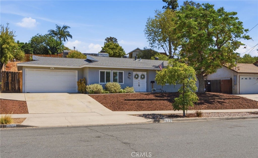 1577 Olive Hills Avenue