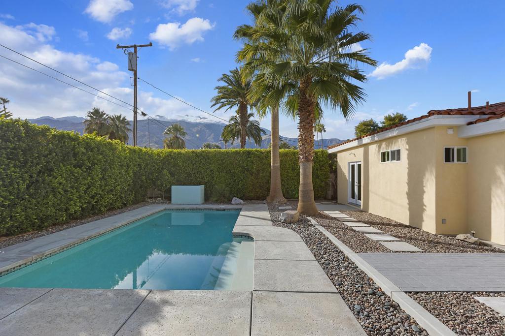 Movie Colony East - Residential