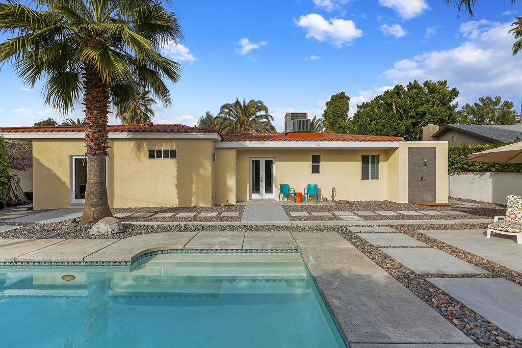 Movie Colony East - Residential