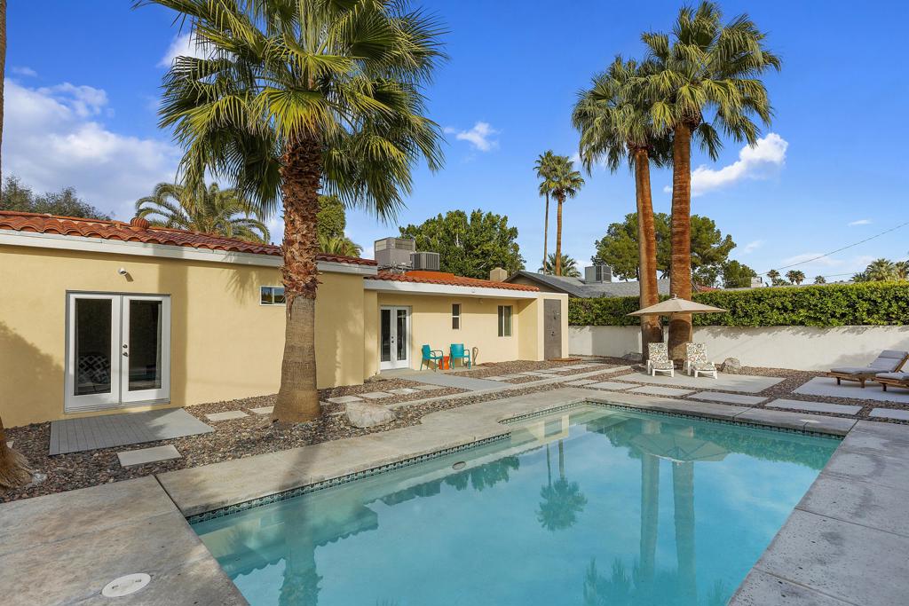 Movie Colony East - Residential