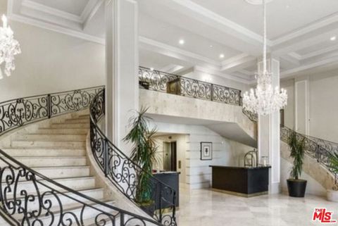 Photo of 425 N Maple Drive #206, Beverly Hills, CA 90210 (MLS # 26634111)