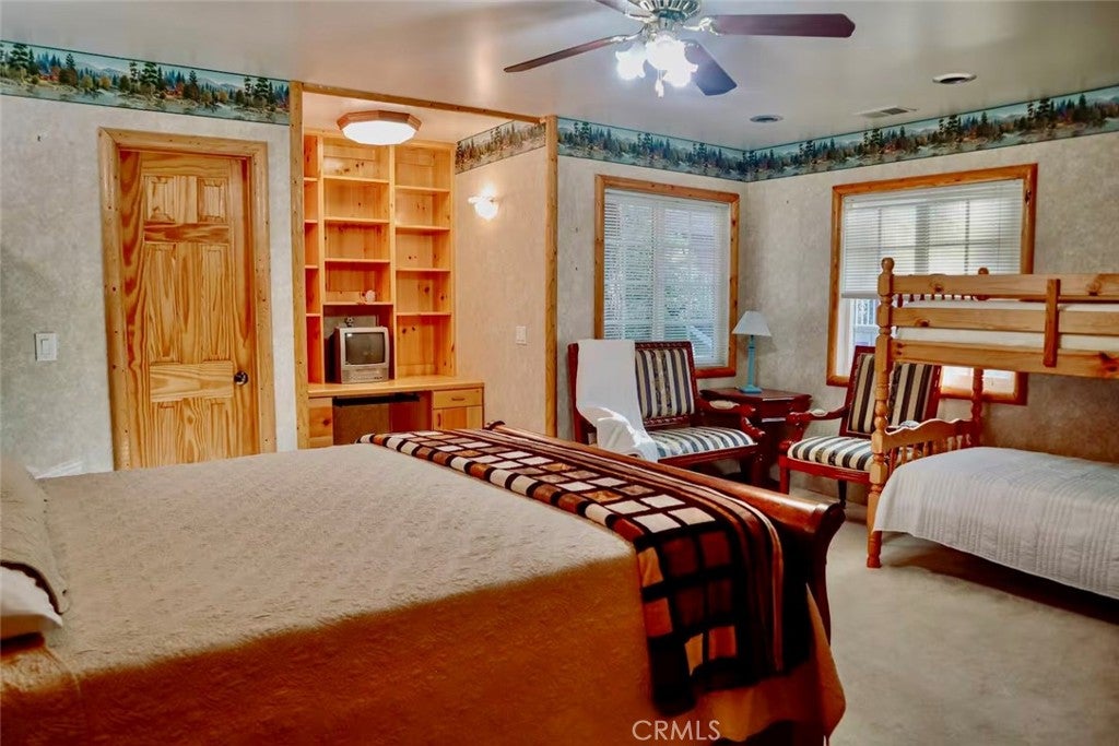 336 W Sherwood