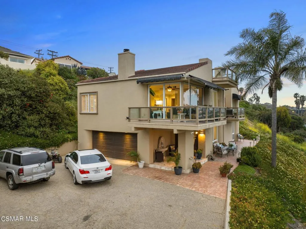 Ventura, California 93001, United States, 3 Bedrooms Bedrooms, ,3 BathroomsBathrooms,Residential,Active,57274