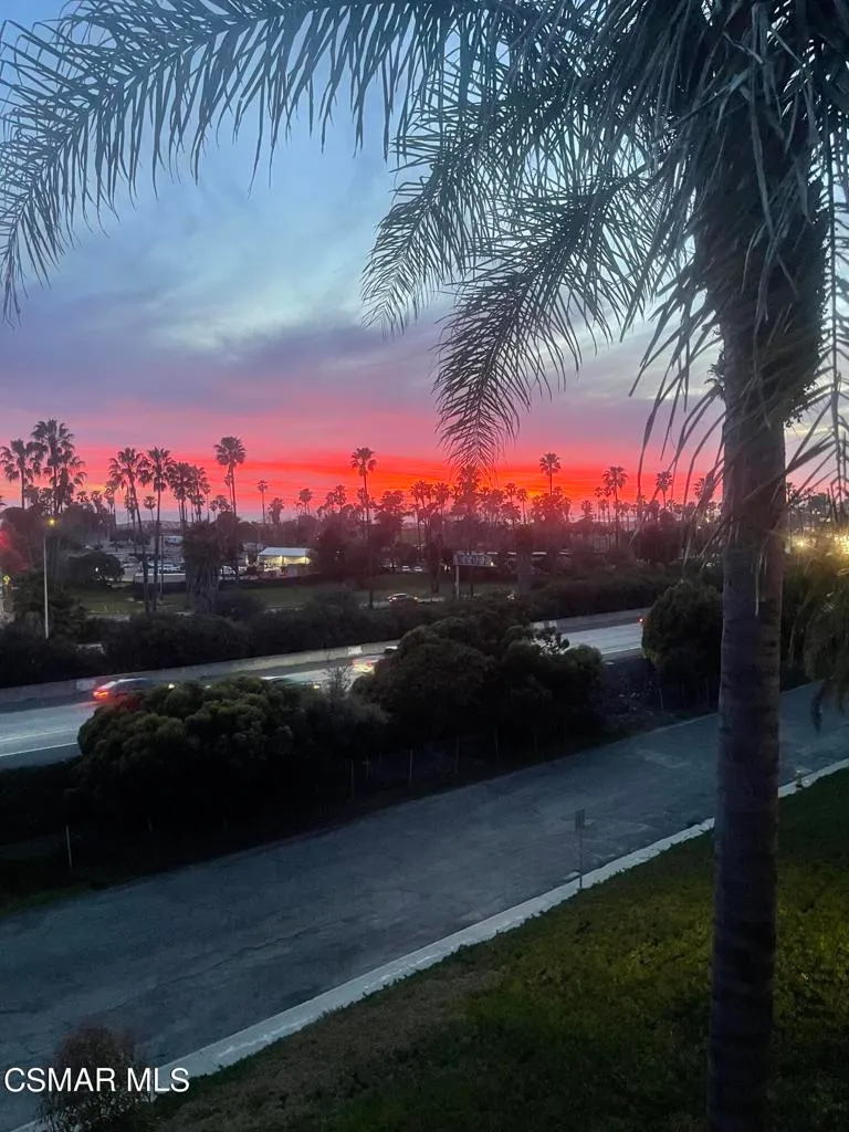 Ventura, California 93001, United States, 3 Bedrooms Bedrooms, ,3 BathroomsBathrooms,Residential,Active,57274