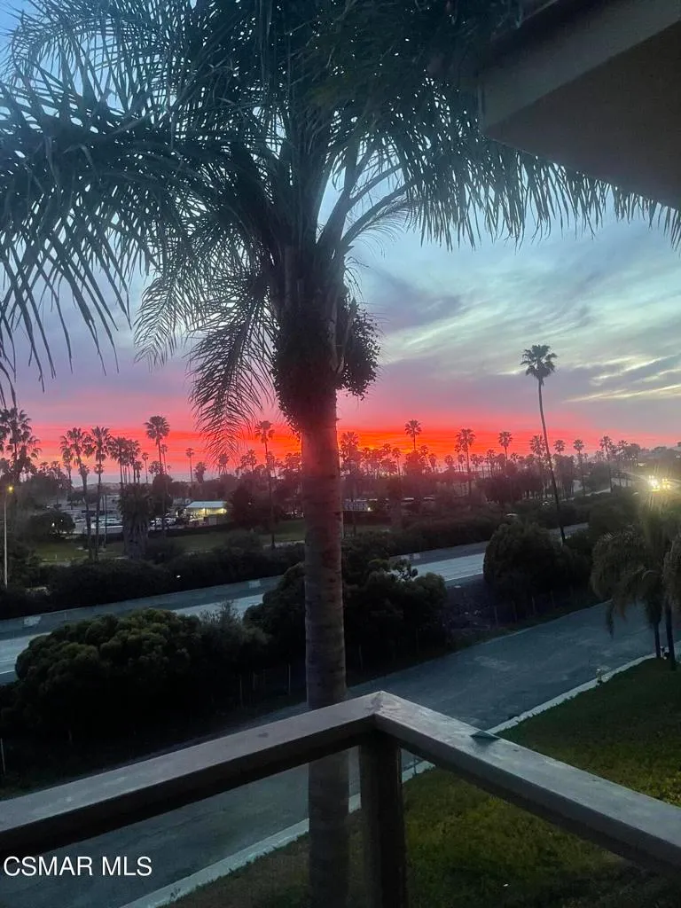 Ventura, California 93001, United States, 3 Bedrooms Bedrooms, ,3 BathroomsBathrooms,Residential,Active,57274