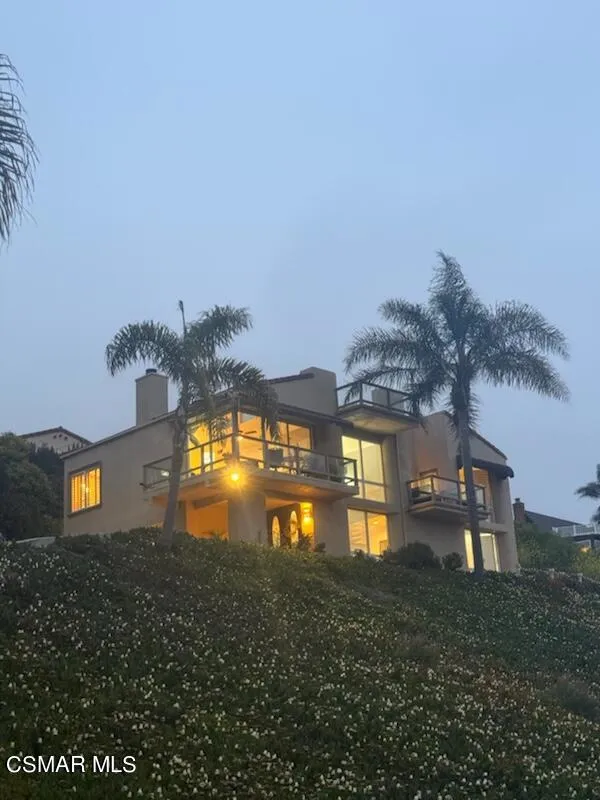 Ventura, California 93001, United States, 3 Bedrooms Bedrooms, ,3 BathroomsBathrooms,Residential,Active,57274