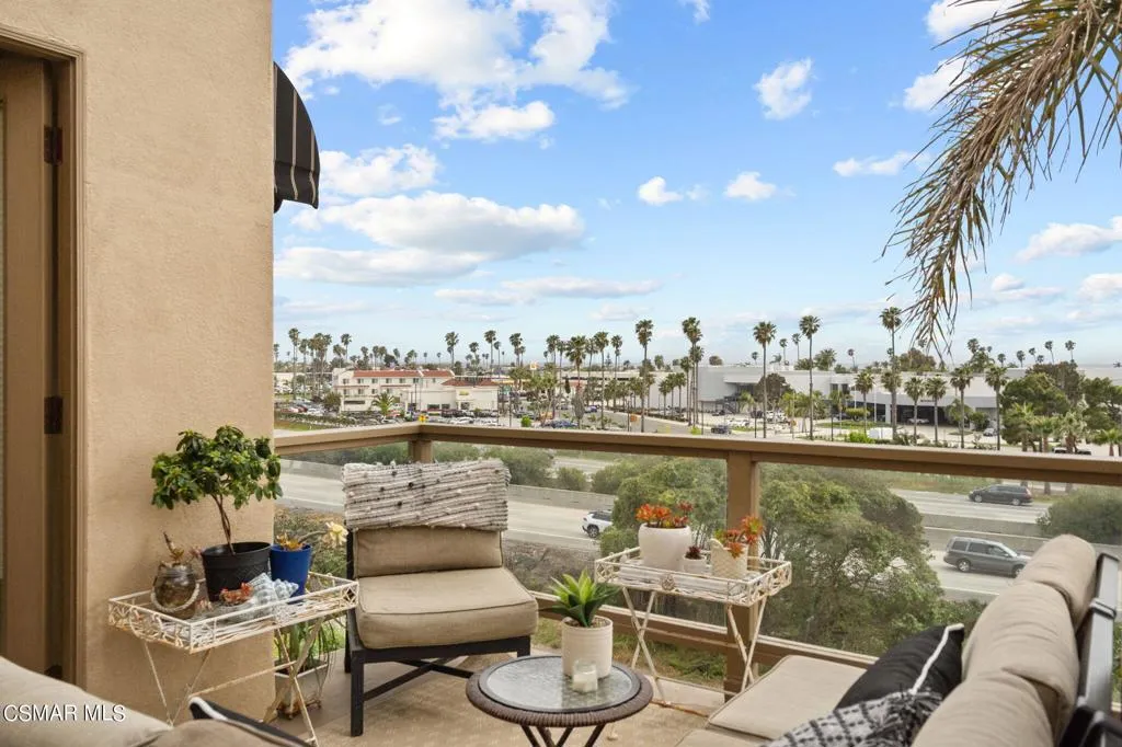 Ventura, California 93001, United States, 3 Bedrooms Bedrooms, ,3 BathroomsBathrooms,Residential,Active,57274