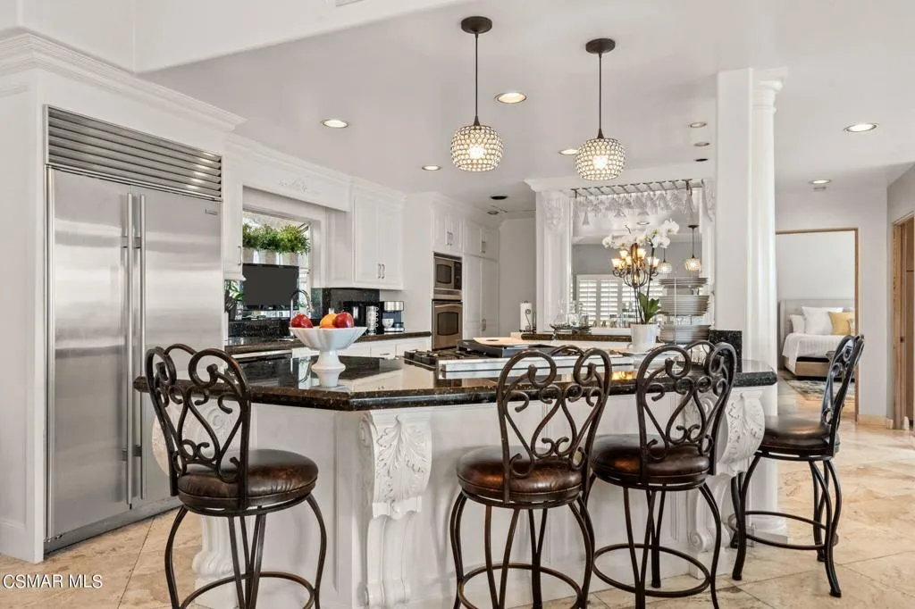 Ventura, California 93001, United States, 3 Bedrooms Bedrooms, ,3 BathroomsBathrooms,Residential,Active,57274