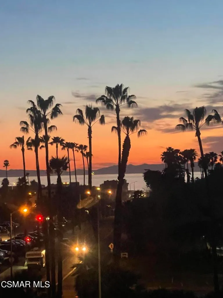 Ventura, California 93001, United States, 3 Bedrooms Bedrooms, ,3 BathroomsBathrooms,Residential,Active,57274