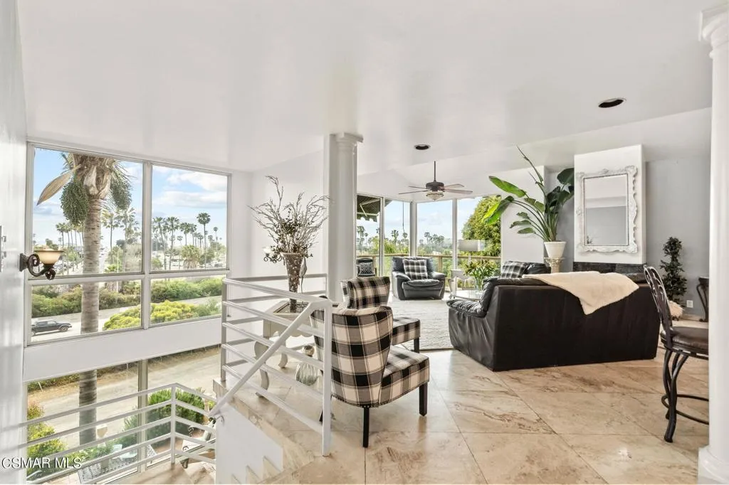 Ventura, California 93001, United States, 3 Bedrooms Bedrooms, ,3 BathroomsBathrooms,Residential,Active,57274