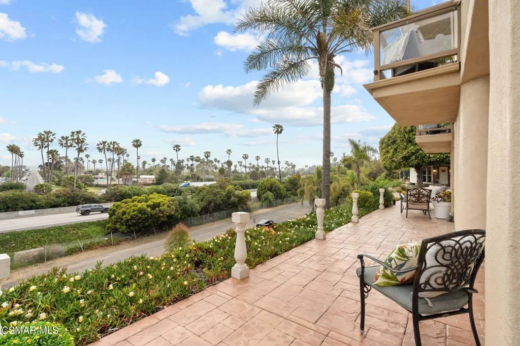 Ventura, California 93001, United States, 3 Bedrooms Bedrooms, ,3 BathroomsBathrooms,Residential,Active,57274