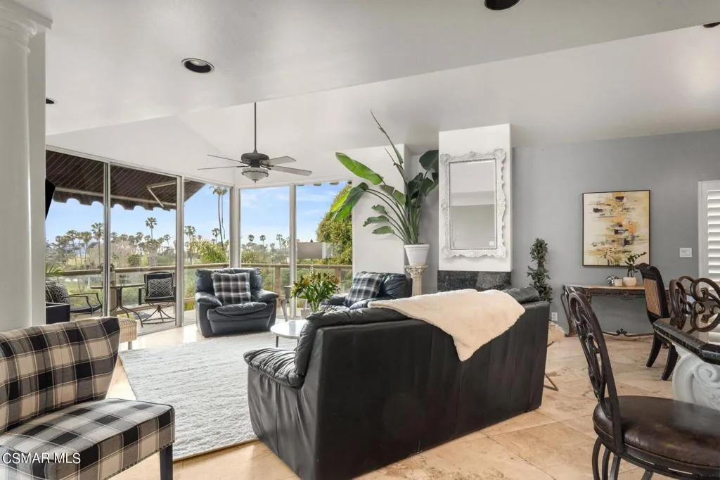 Ventura, California 93001, United States, 3 Bedrooms Bedrooms, ,3 BathroomsBathrooms,Residential,Active,57274