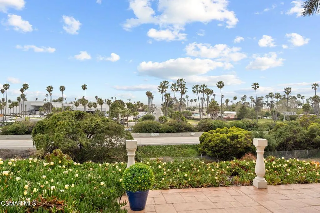 Ventura, California 93001, United States, 3 Bedrooms Bedrooms, ,3 BathroomsBathrooms,Residential,Active,57274