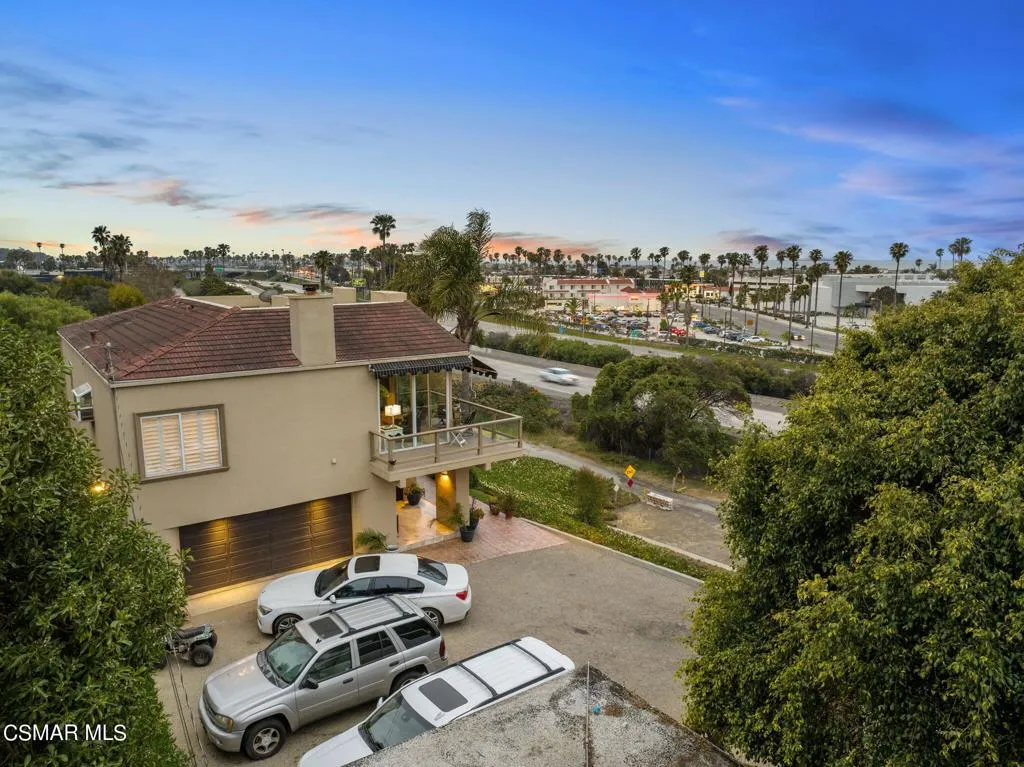 Ventura, California 93001, United States, 3 Bedrooms Bedrooms, ,3 BathroomsBathrooms,Residential,Active,57274