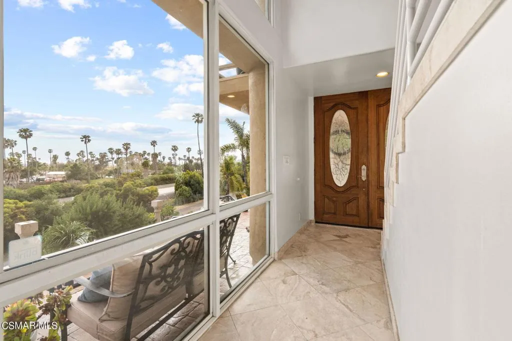 Ventura, California 93001, United States, 3 Bedrooms Bedrooms, ,3 BathroomsBathrooms,Residential,Active,57274