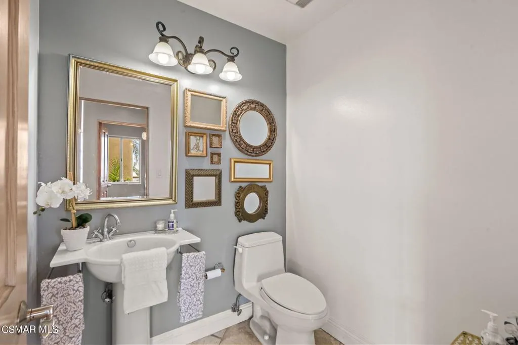 Ventura, California 93001, United States, 3 Bedrooms Bedrooms, ,3 BathroomsBathrooms,Residential,Active,57274