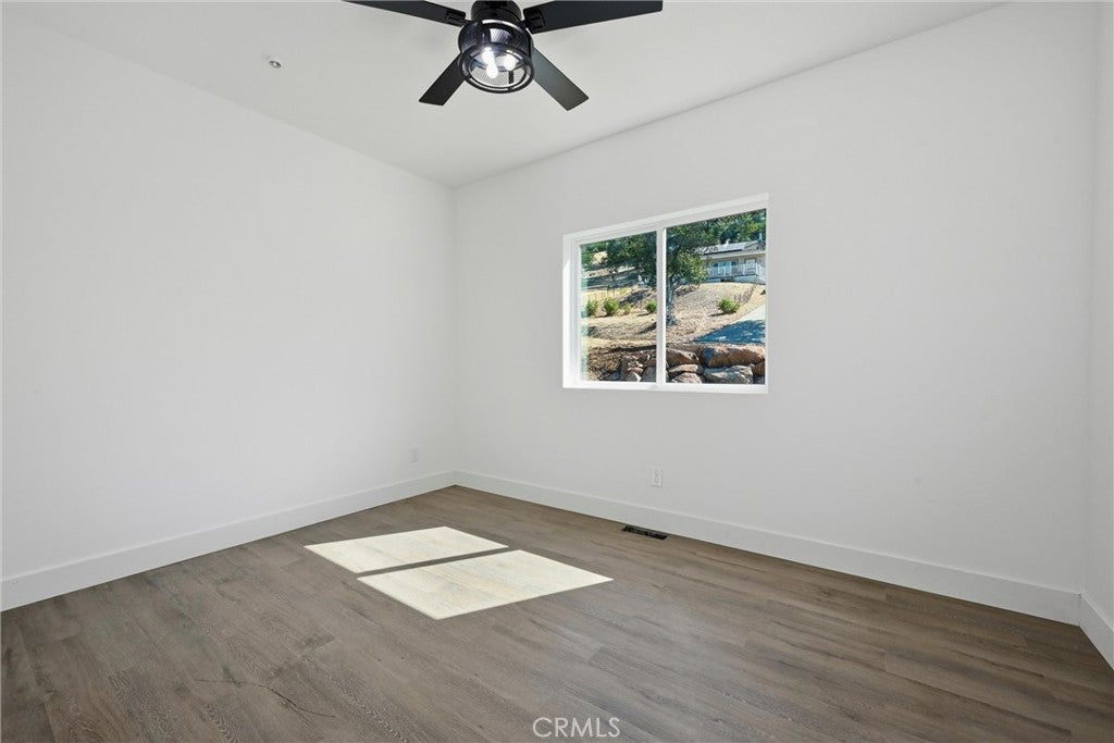 17247 Meadow View