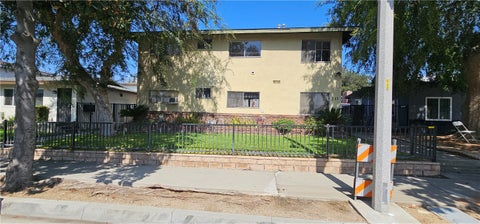 Photo of 231 E Maple AVE, Monrovia, CA 91016 (MLS # CV26208814)