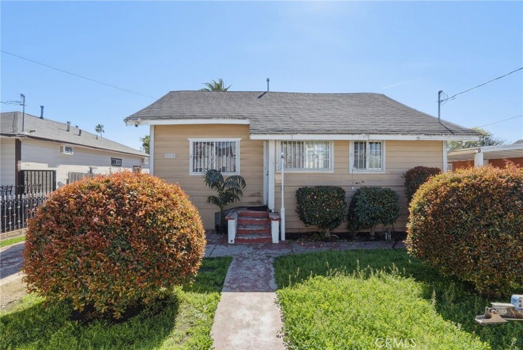 Photo of 540 W 93rd St, Los Angeles, CA 90044 (MLS # PW26037313)
