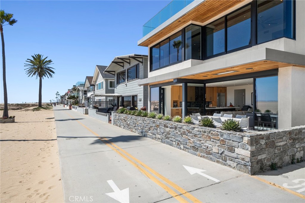 800 W Oceanfront