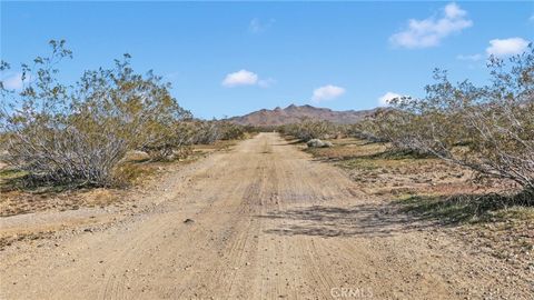 Photo of 1 Brack Rd, Barstow, CA 92311 (MLS # HD26030375)