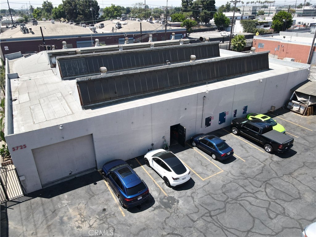 5725 S San Pedro