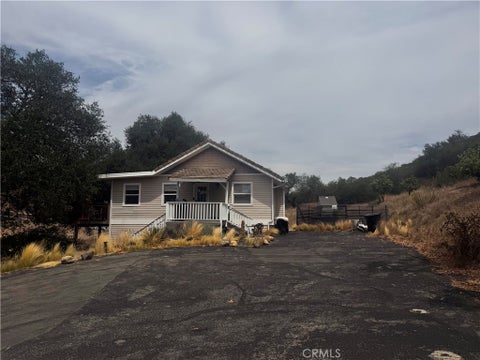 Photo of 42750 Calle Capistrano, Temecula, CA 92590 (MLS # OC26190821)